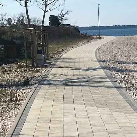 Nogic Lägenhet Peroj