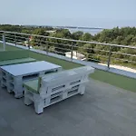 Nogic Peroj