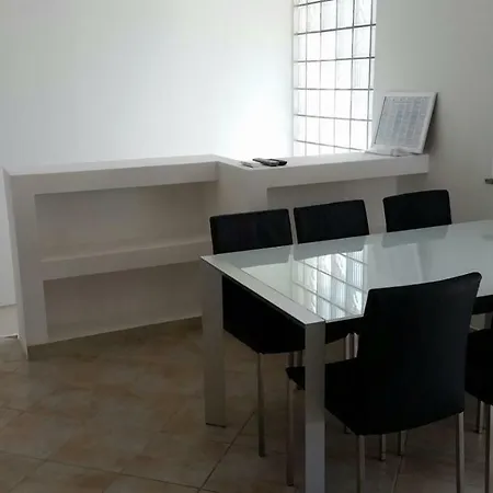 Nogic Apartment Peroj
